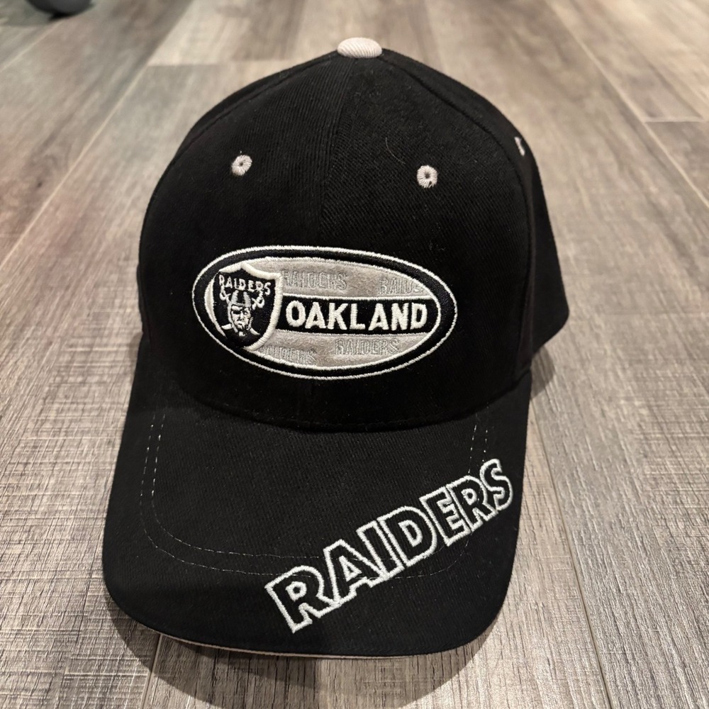 Vintage Oakland Raiders NFL Hat Black Embroidered Adjustable Baseball Cap Hat